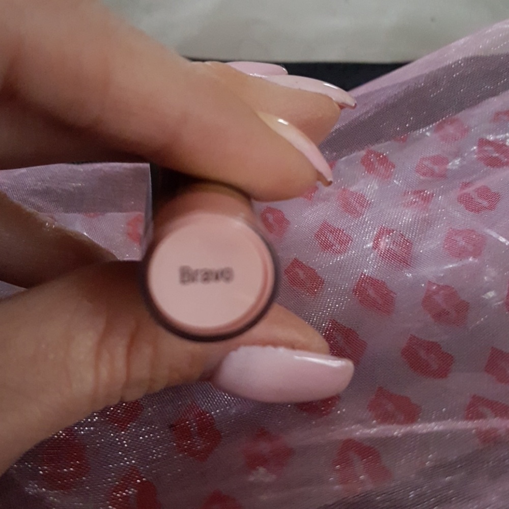 LipSense - Picture 2 of 2